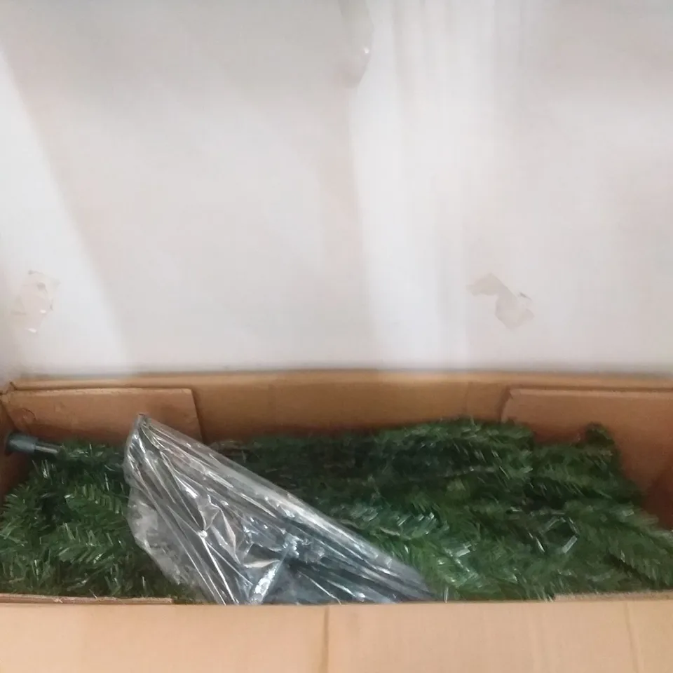 BOXED 6FT GREEN REGAL FIR TREE RRP £74.99