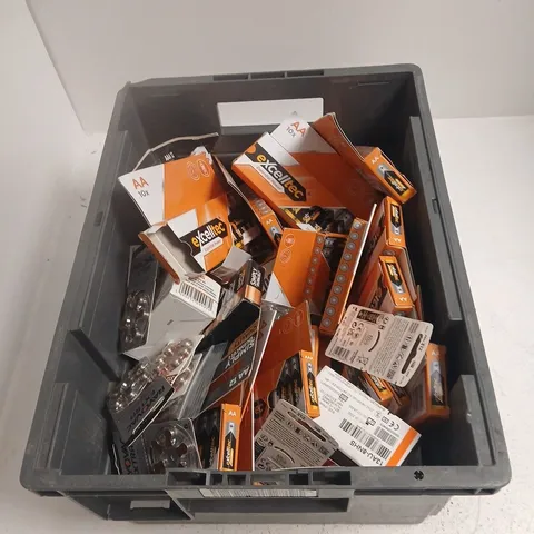 TOTE OF APPROXIMATELY 50 ASSORTED BATTERIES TO INCLUDE: AA, AAA, HEARING AID BATTERIES ECT