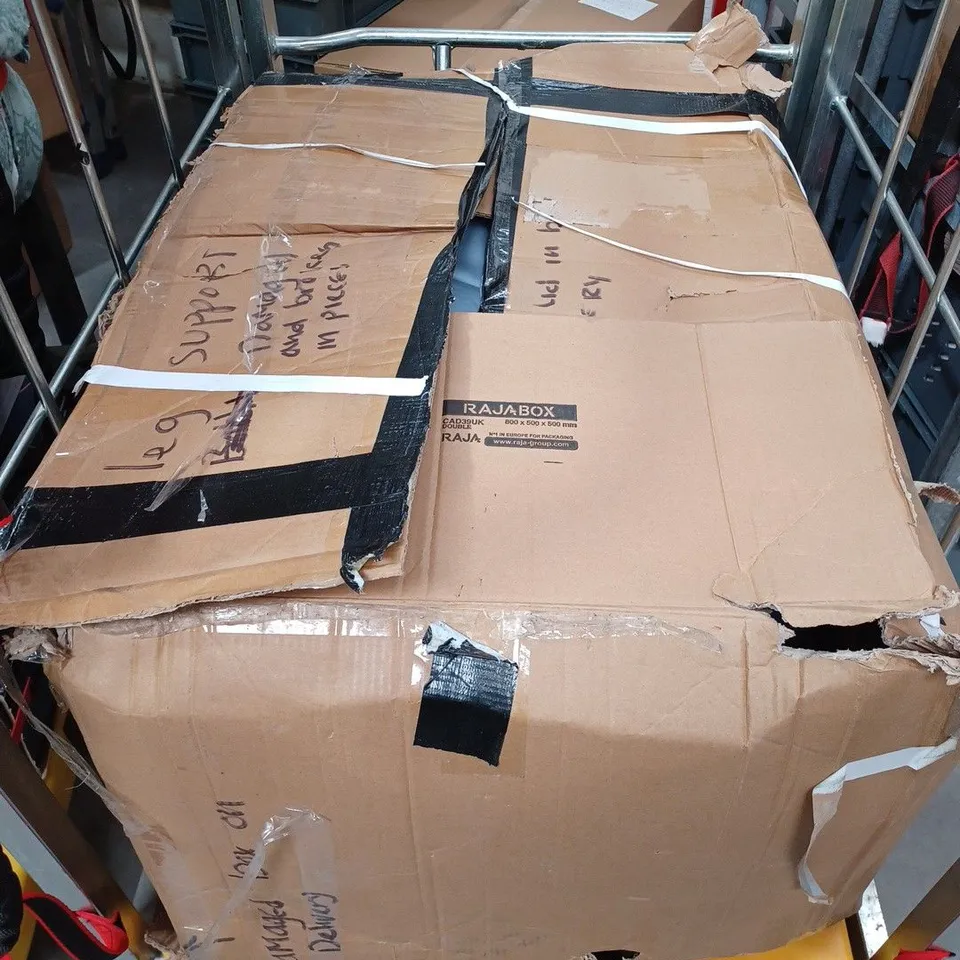 BOXED SPA/HOT TUB, BRAND UNKNOWN - COLLECTION ONLY
