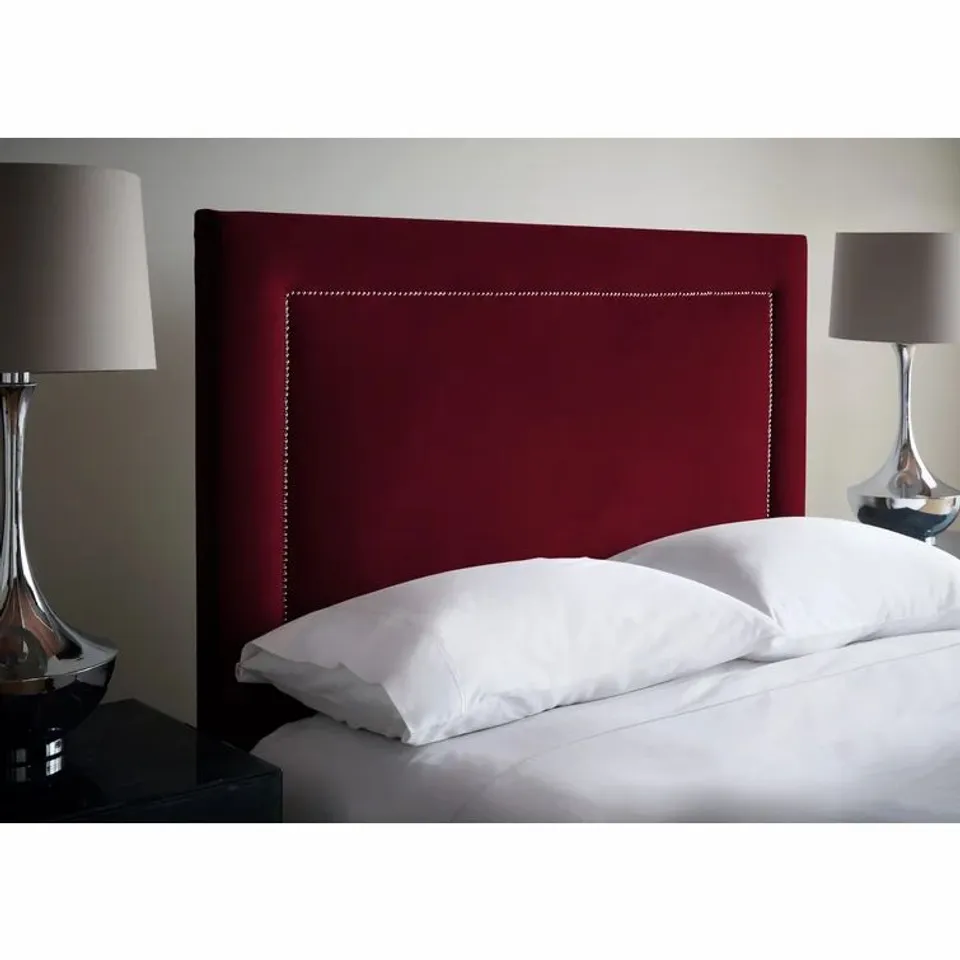 BOXED MADELYN UPHOLSTERED HEADBOARD KINGSOZE 
