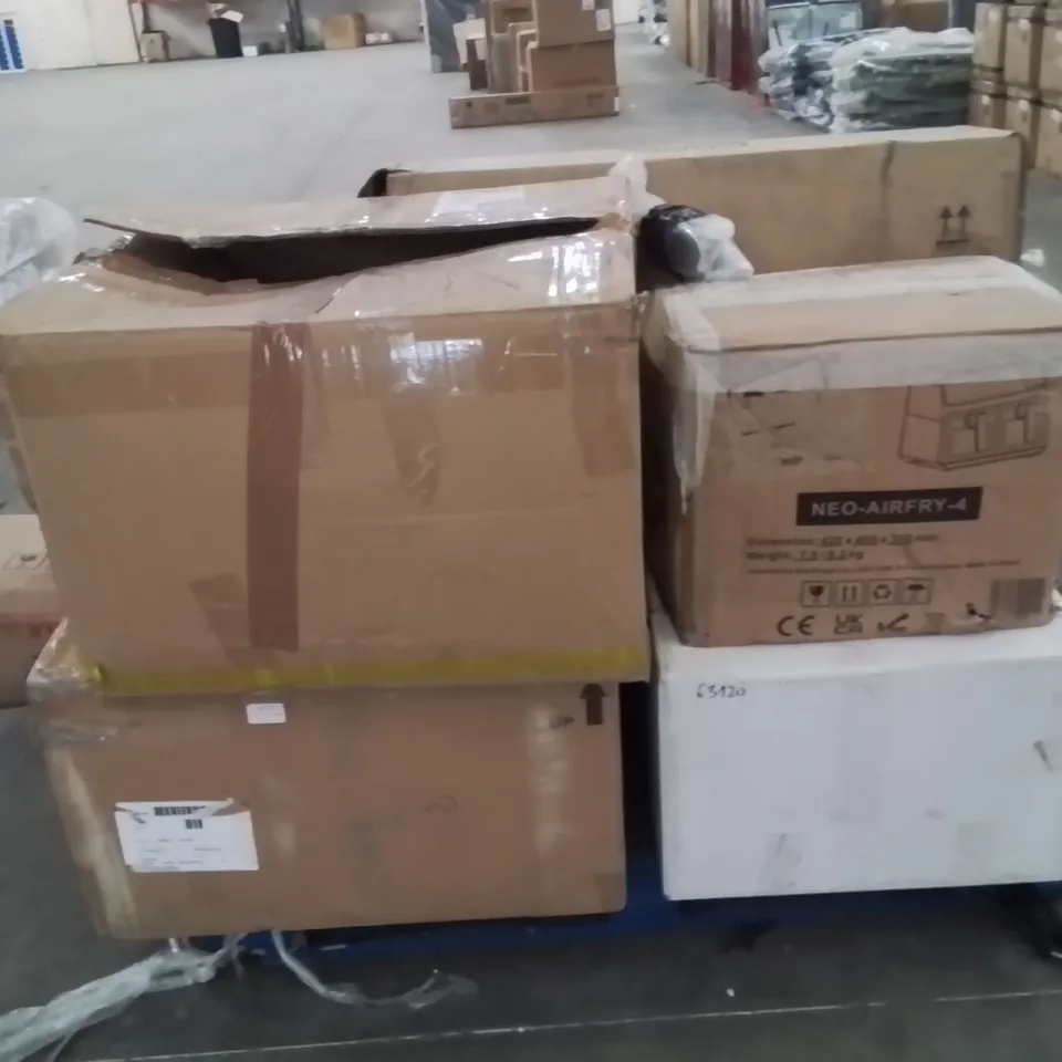 PALLET CONTAINING VARIOUS ASSORTED INCOMPLETE FURNITURE PARTS AND OTHER HOUSEHOLD ITEMS 