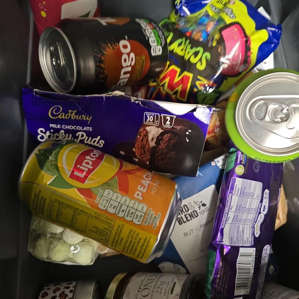 APPROXIMATELY 15 ASSORTED FOOD ITEMS INCLUDING WIGGINGTON HONEY , RICE CRACKERS WITH SEAWEED AND DOLE STRAWBERRY JELLY