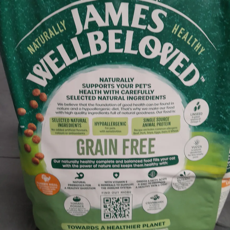 LOT OF 3 4KG PACKS OF JAMES WELL-BELOVED GRAIN FREE ADULT CAT FOOD - TURKEY