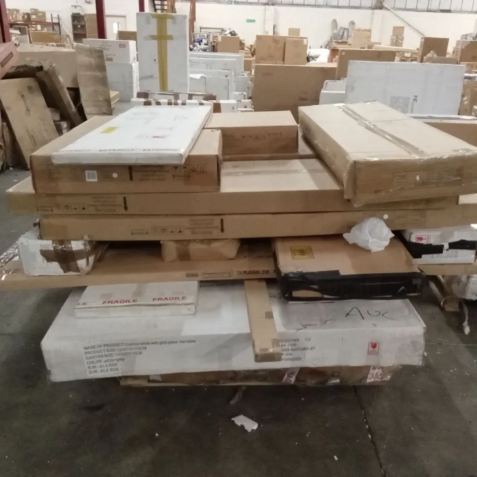 PALLET OF ASSORTED INCOMPLETE DESIGNER FURNITURE PARTS AND PIECES 