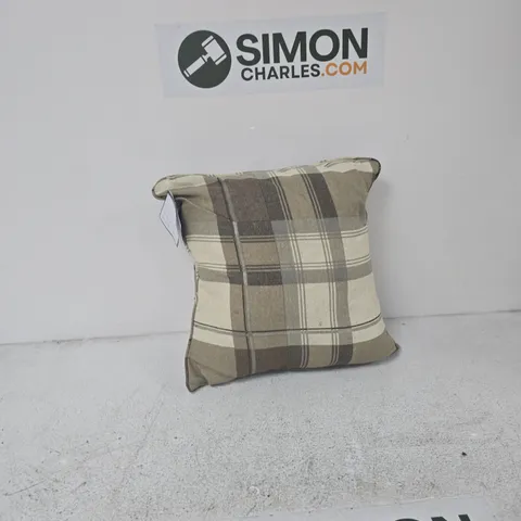 FUSION BEIGE PLAID CUSHION
