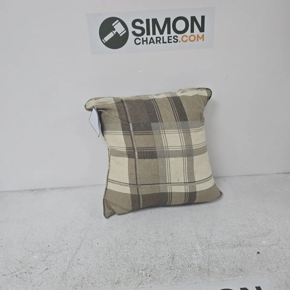FUSION BEIGE PLAID CUSHION