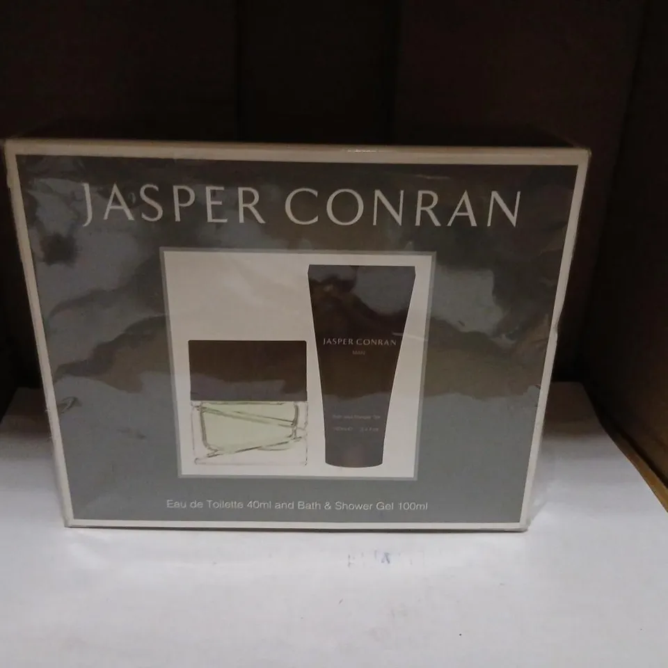 BOXED JASPER CONRAN EAU DE TOILETTE GIFT SET