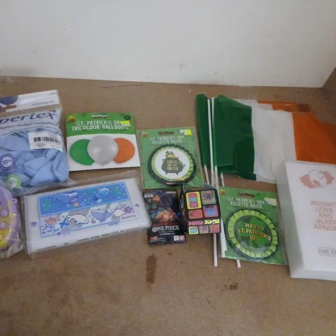 LARGE QUANTITY OF ASSORTED TOYS AND ACCESSORIES TO INCLUDE; ST PATRICKS DAY CELEBRATION PARAPHERNALIA WEIGHT LOSS AND SLEEP APNOEA THE FACTS, NEE DOH NICE CUBE AND BALLOONS