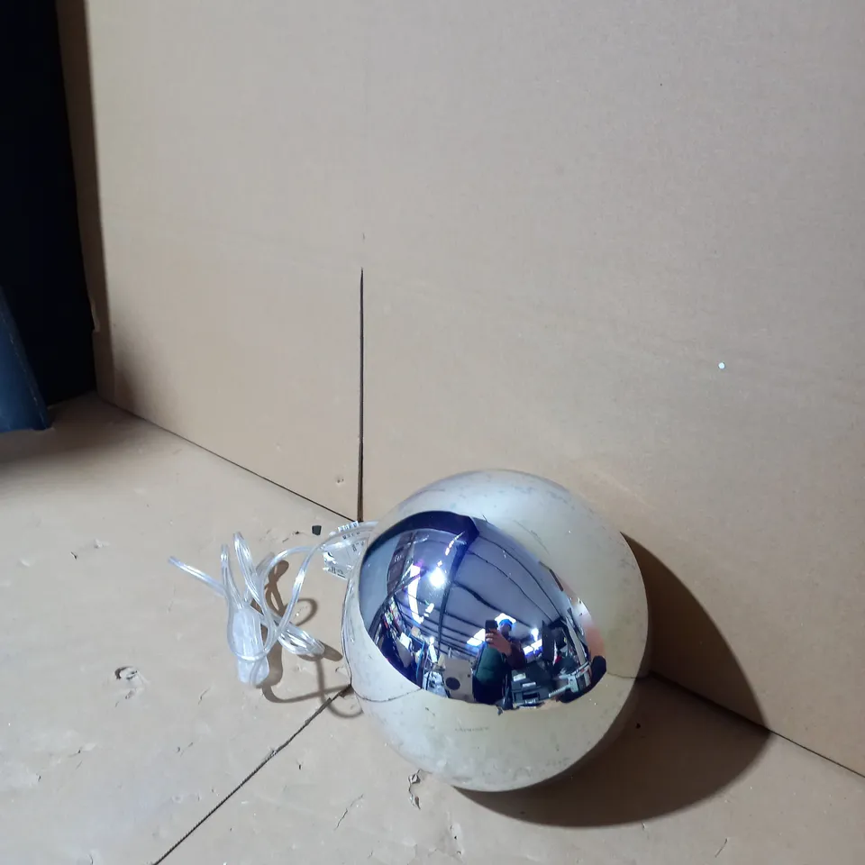 OBERON TABLE LAMP