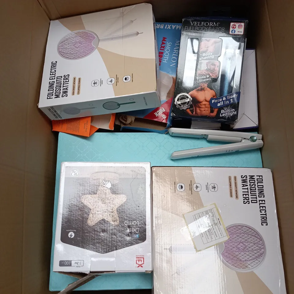BOX OF APPROXIMATELY 20 ASSORTED ITEMS TO INCLUDE ELIZABETH GRANT ROYALE, VELFORM FULL BODY RAZOR, DESK LAMP, ELECTRIC MOSQUITO SWATTERS BOXED