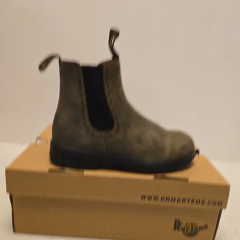 BOCED PAIR OF DR. MARTENS 1460 CHELSEA BOOT – UK SIZE 5
