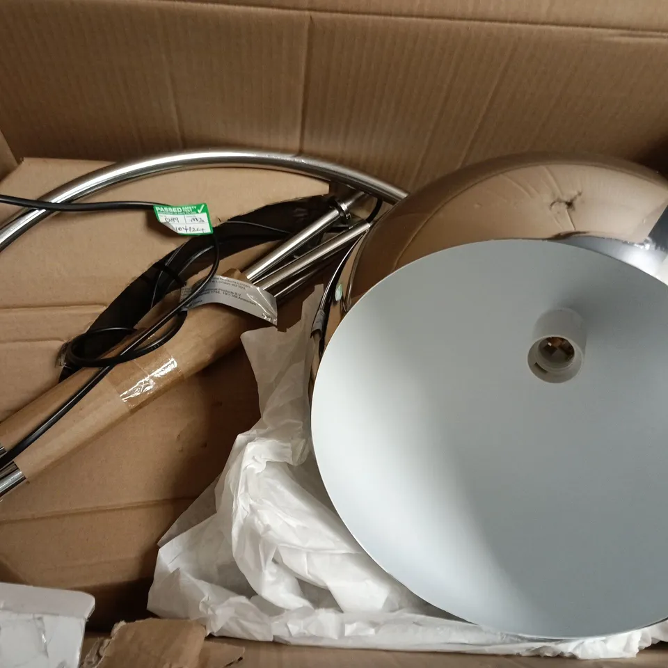 BOXED GOODHOME KOTENAY FLOOR LAMP