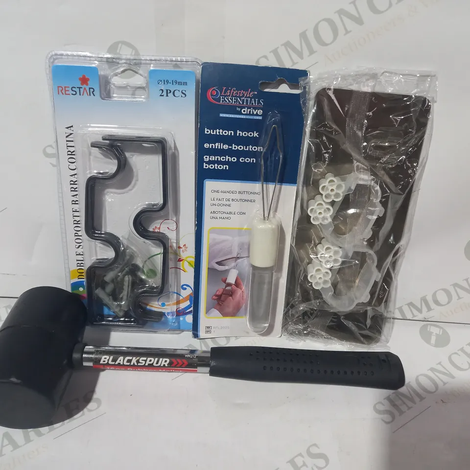 LOT OF APPROXIMATELY 10 ASSORTED HOUSEHOLD ITEMS TO INCLUDE BUTTON HOOK, RUBBER MALLET, RESTAR DOUBLE CURTAIN RODS BRACKET, ETC