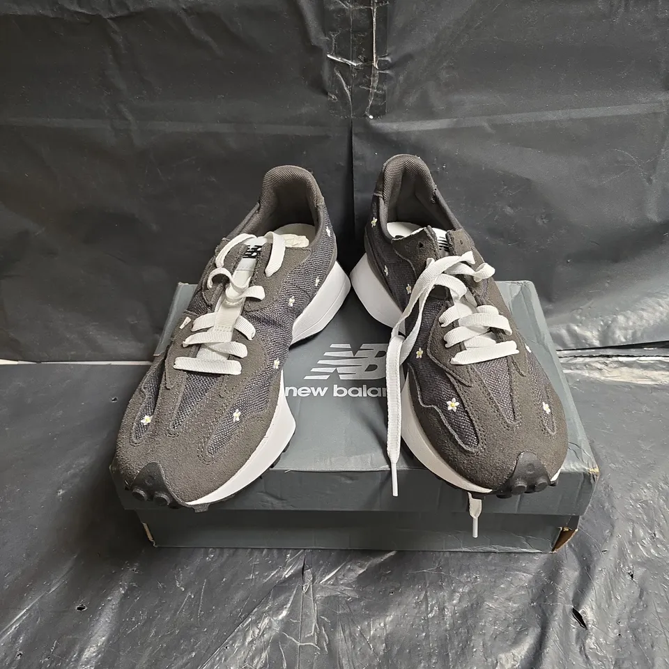 NEW BALANCE WOMEN'S 327 SNEAKERS – GREY/BLACK WITH DAISY EMBROIDERY, BOXED, UK 7