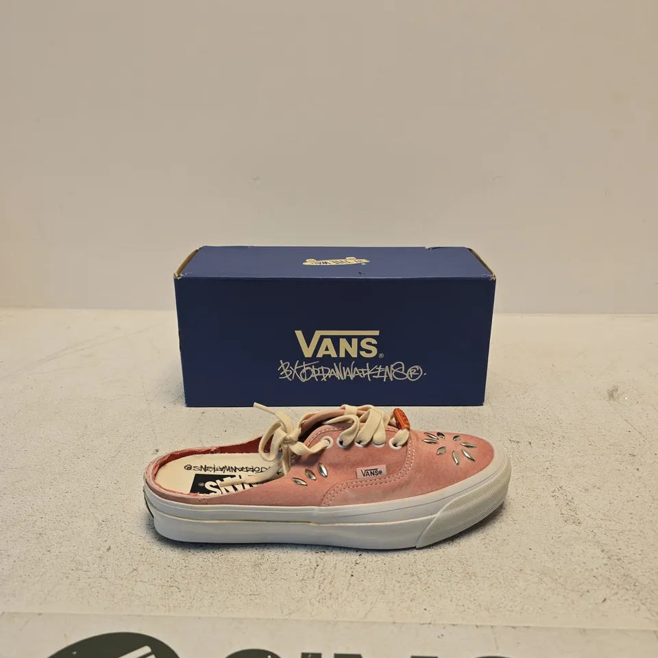 VANS PINK LACE-UP SNEAKERS – UK7 (WOMEN) – BOXED