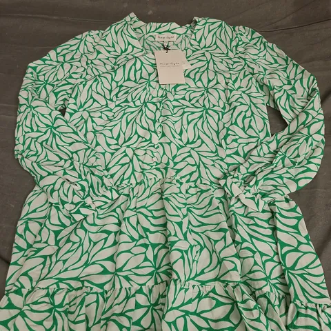 PHASE EIGHT PENELE LEAF DRESS - SIZE 10