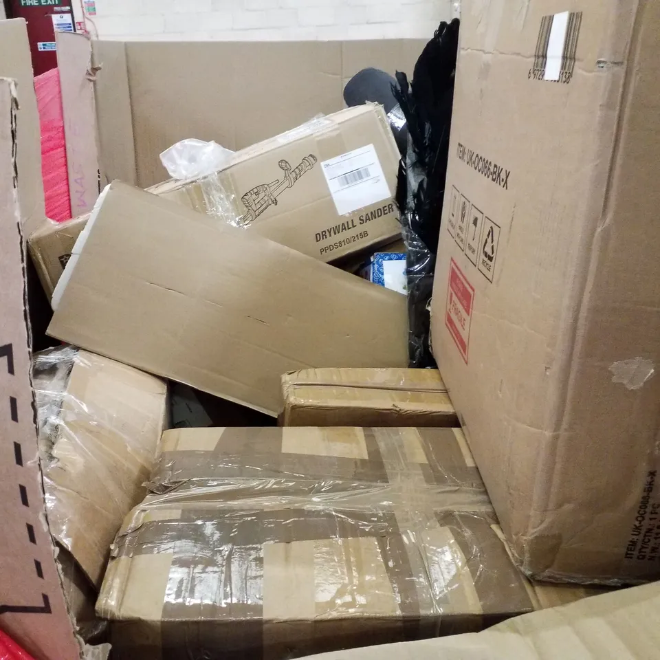 PALLET OF ASSORTED PRODUCTS INCLUDING COFFEE TABLE, WATER TABLE, SHREDDER, CAT LITTER BOX, DRYWALL SANDER