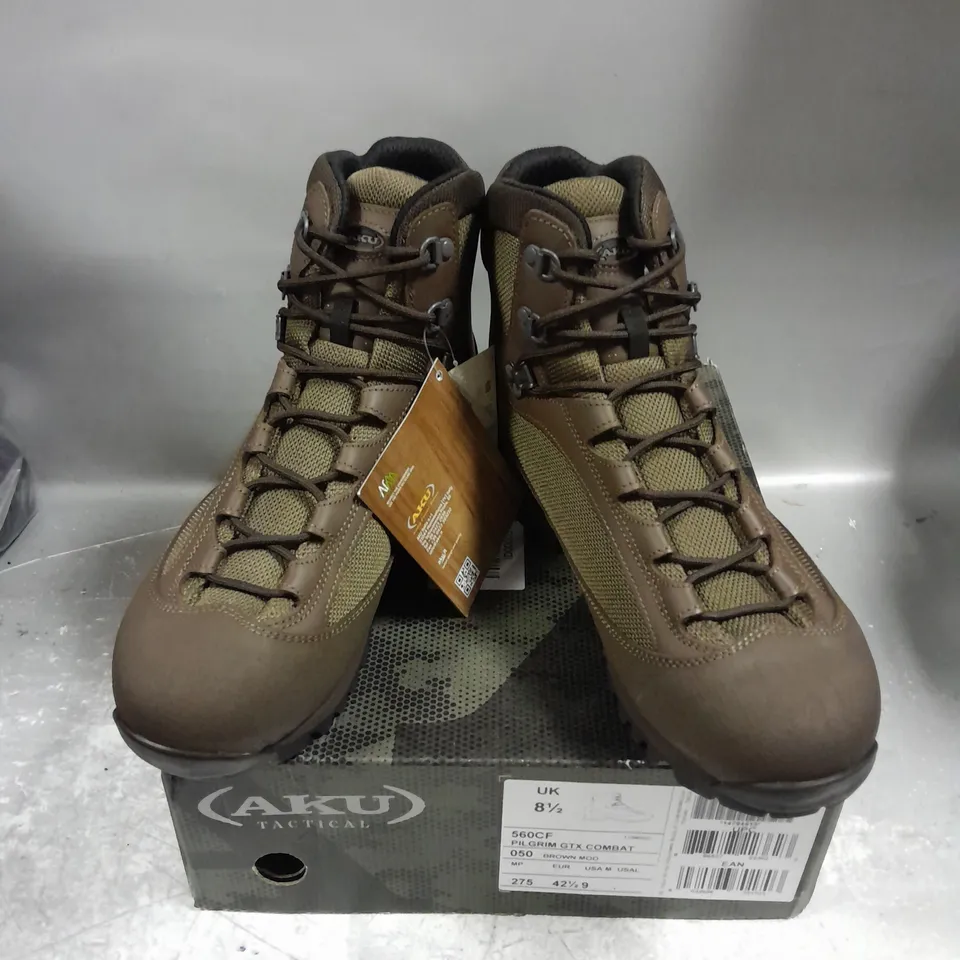 BOXED PAIR OF AKU TACTICAL PILGRIM GTX COMBAT BOOTS IN BROWN SIZE UK 8.5