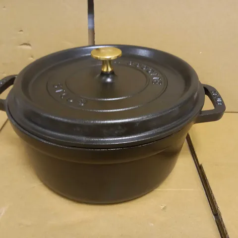 STAUB CAST IRON COOKING POT