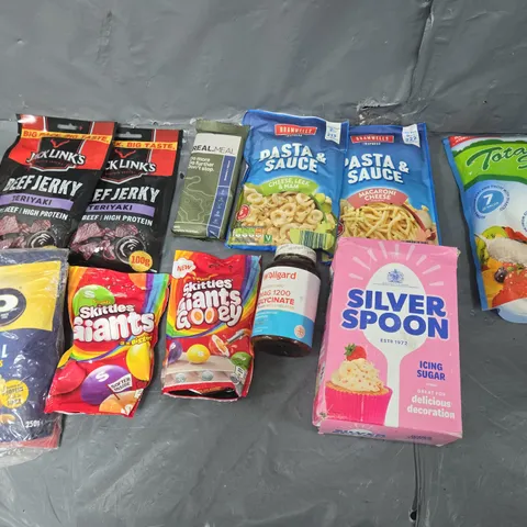 APPROXIMATELY 10 ASSORTED FOOD ITEMS TO INCLUDE SKITTLES, REALMEAL BAR, AND BEEF JERKY ETC. 
