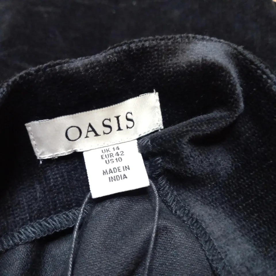 OASIS BLACK VEVET HIGH WAIST MINI SKIRT - SIZE 14