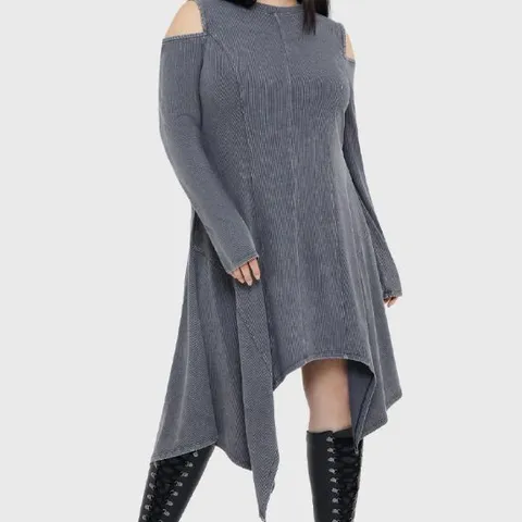 FIVE BRAND NEW KILLSTAR CINDERSTORM DRESS SIZE MAY VARY