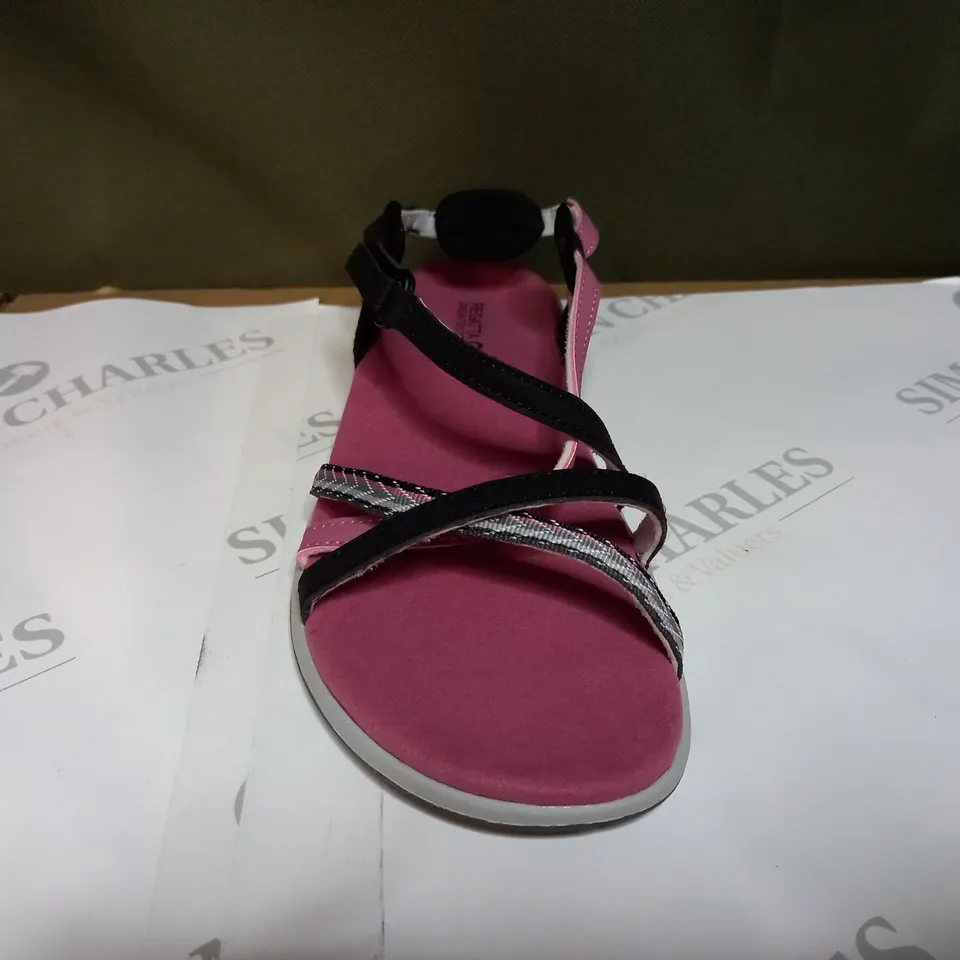 REGATTA LADY ROMA SANDALS SIZE 6