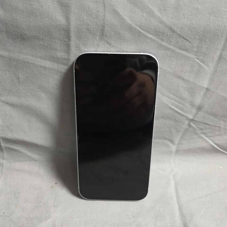 APPLE IPHONE - WHITE - MODEL UNSPECIFIED