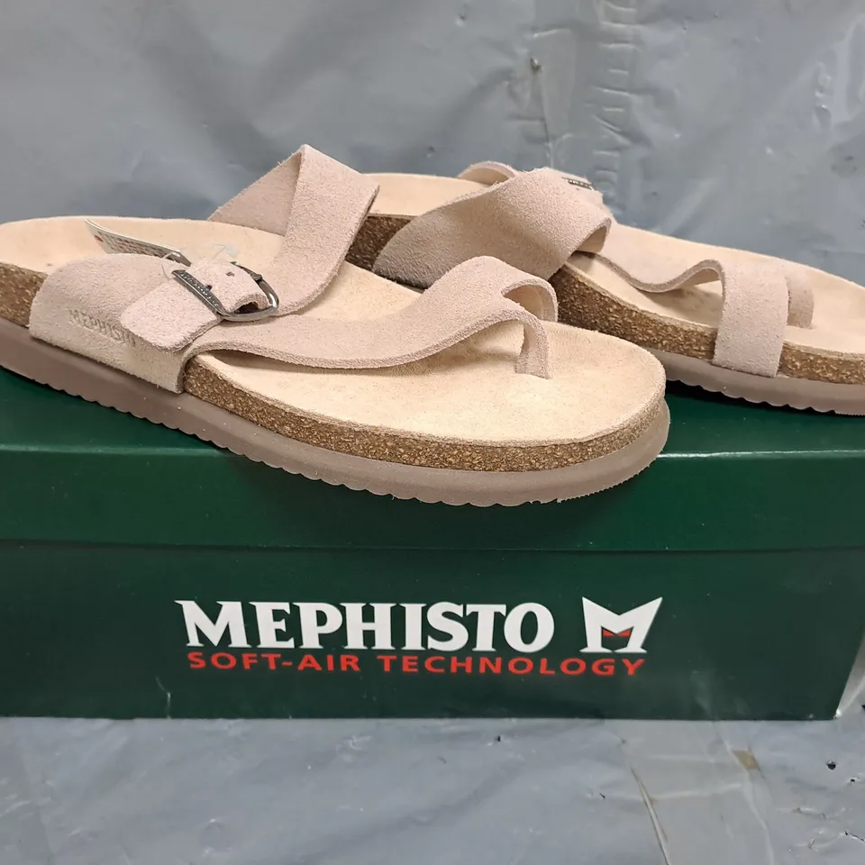 BOXED PAIR OF MEPHISTO HELEN TOE-POST SANDALS IN LIGHT SAND SIZE EU 38