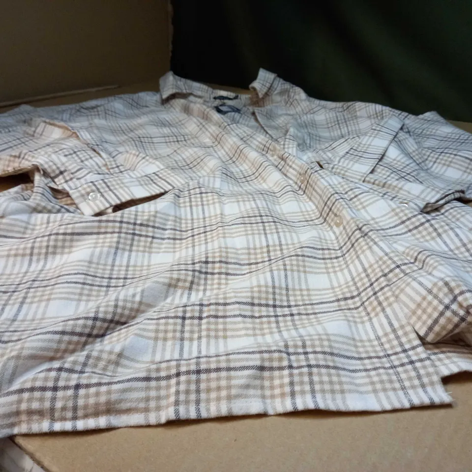 BOOHOO BEIGE OVERSIZED CHECKED SHIRT - SIZE 20/22