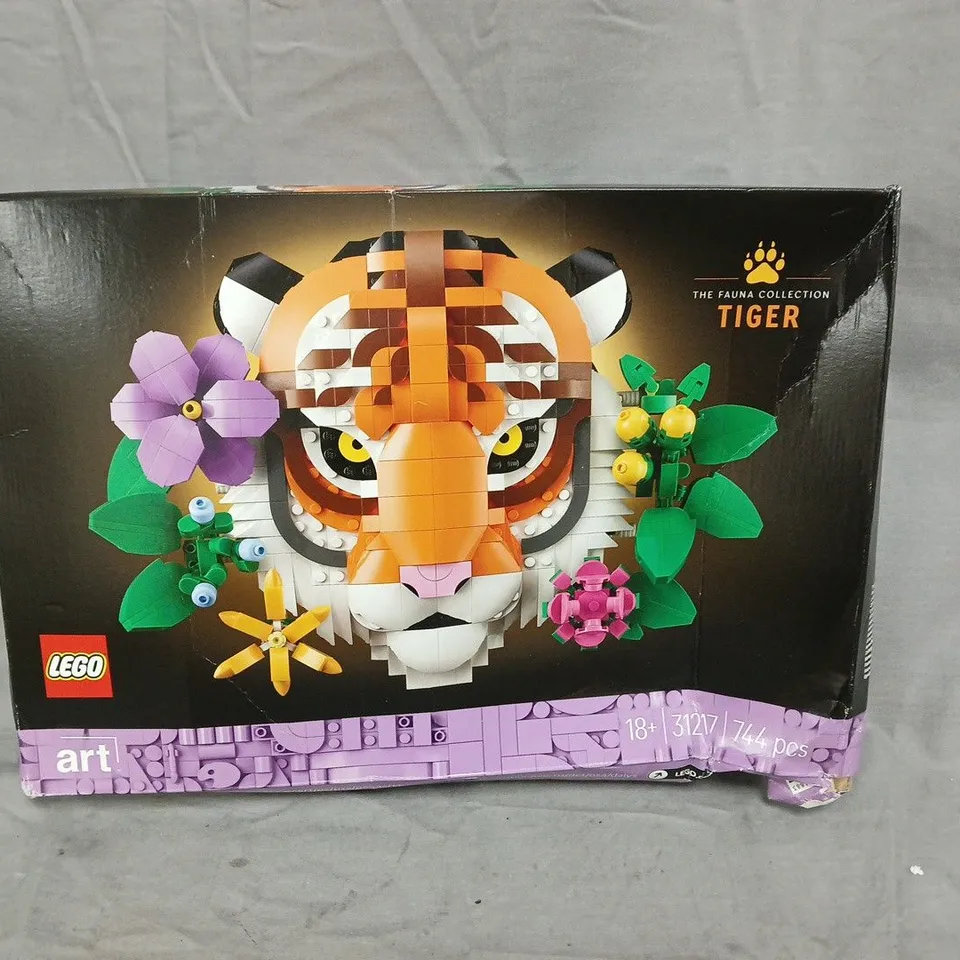 EGO ART THE FAUNA COLLECTION – TIGER, HOUSEWARMING GIFT FOR A NEW HOME 31217