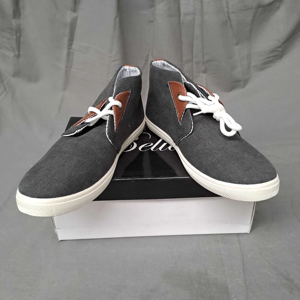 BOX OF APPROXIMATELY 8 PAIRS OF CANVAS SHOES IN ASSORTED COLOURS AND SIZES