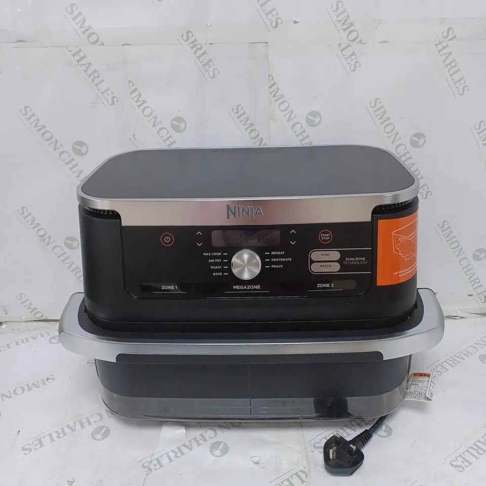 BOXED NINJA 10.4L FOODI FLEXDRAWER DUAL AIR FRYER AF500UK IN BLACK