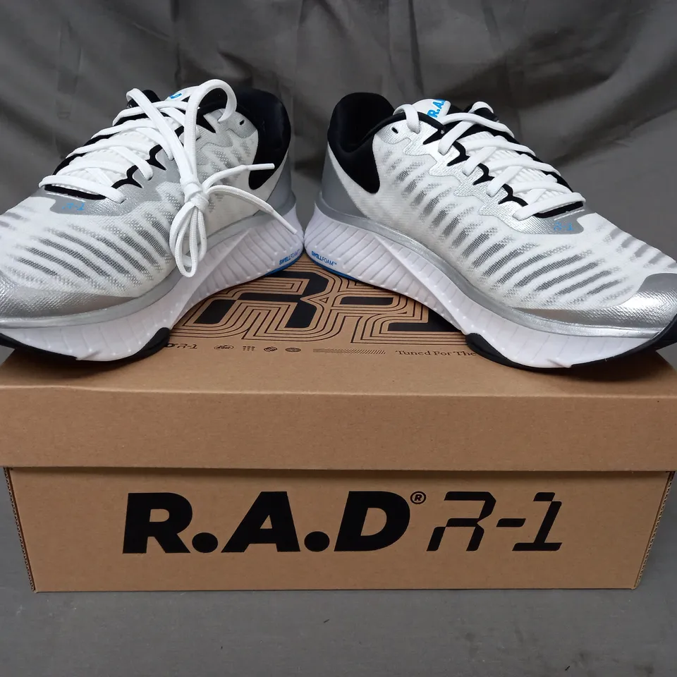 BOXED PAIR OF R.A.D. R-1 SHOES IN WHITE/METALLIC SILVER/BLUE UK SIZE 8.5