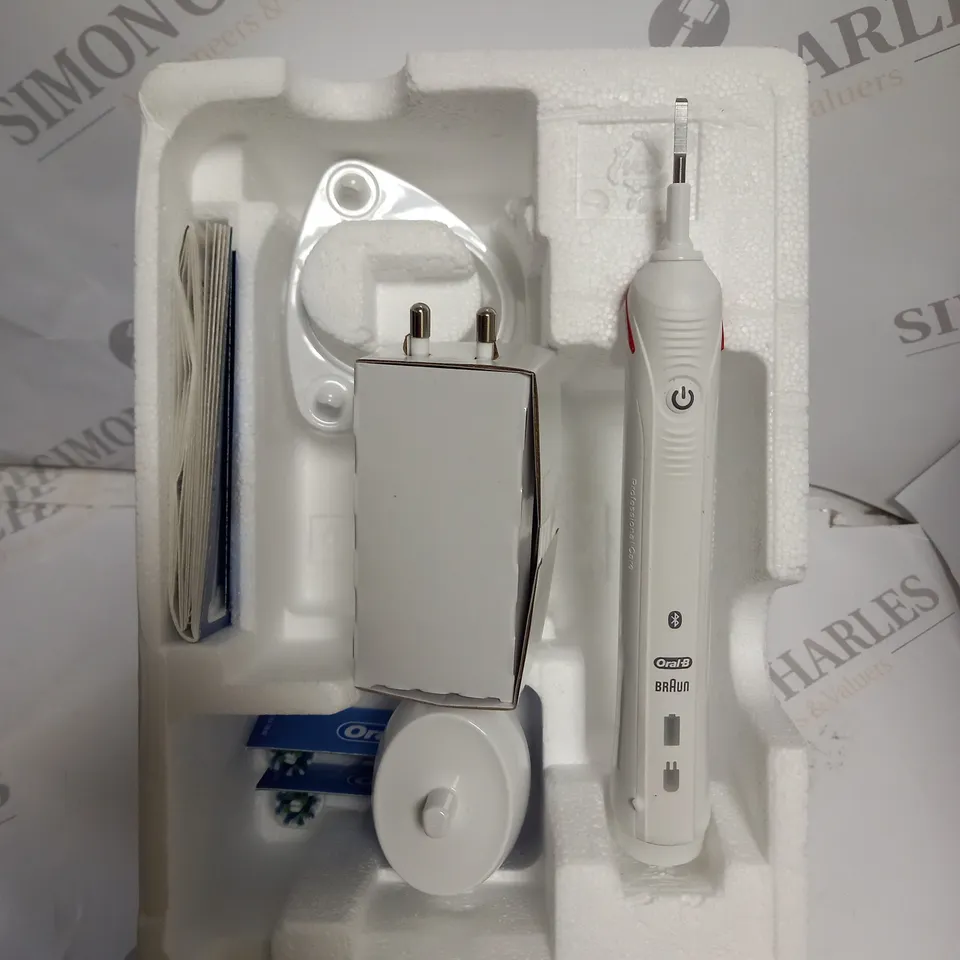 BOXED ORAL-B SMART 4 4000N ELECTRIC TOOTHBRUSH 