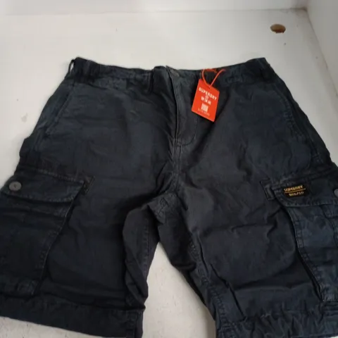 SUPERDRY PARACHUTE LIGHT SHORTS IN ECLIPSE NAVY - SIZE 32