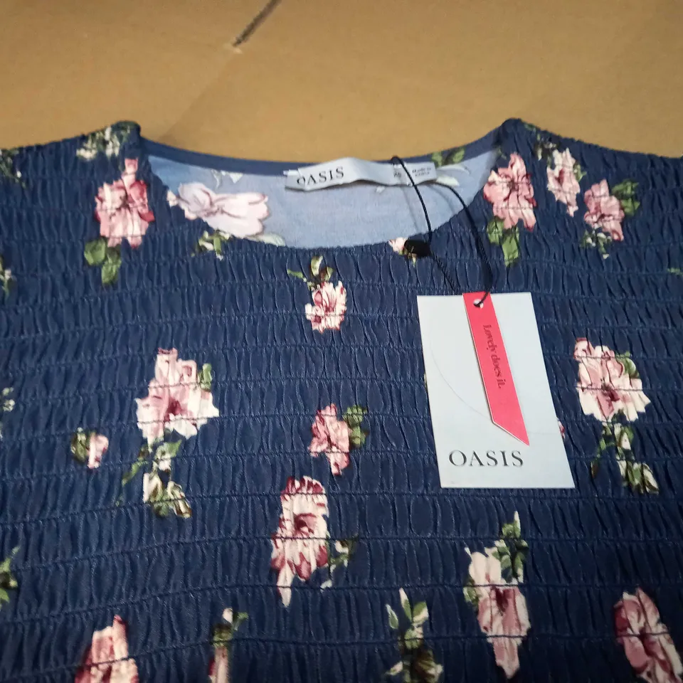OASIS NAVY FLORAL PRINT SHIRRED TOP - XS