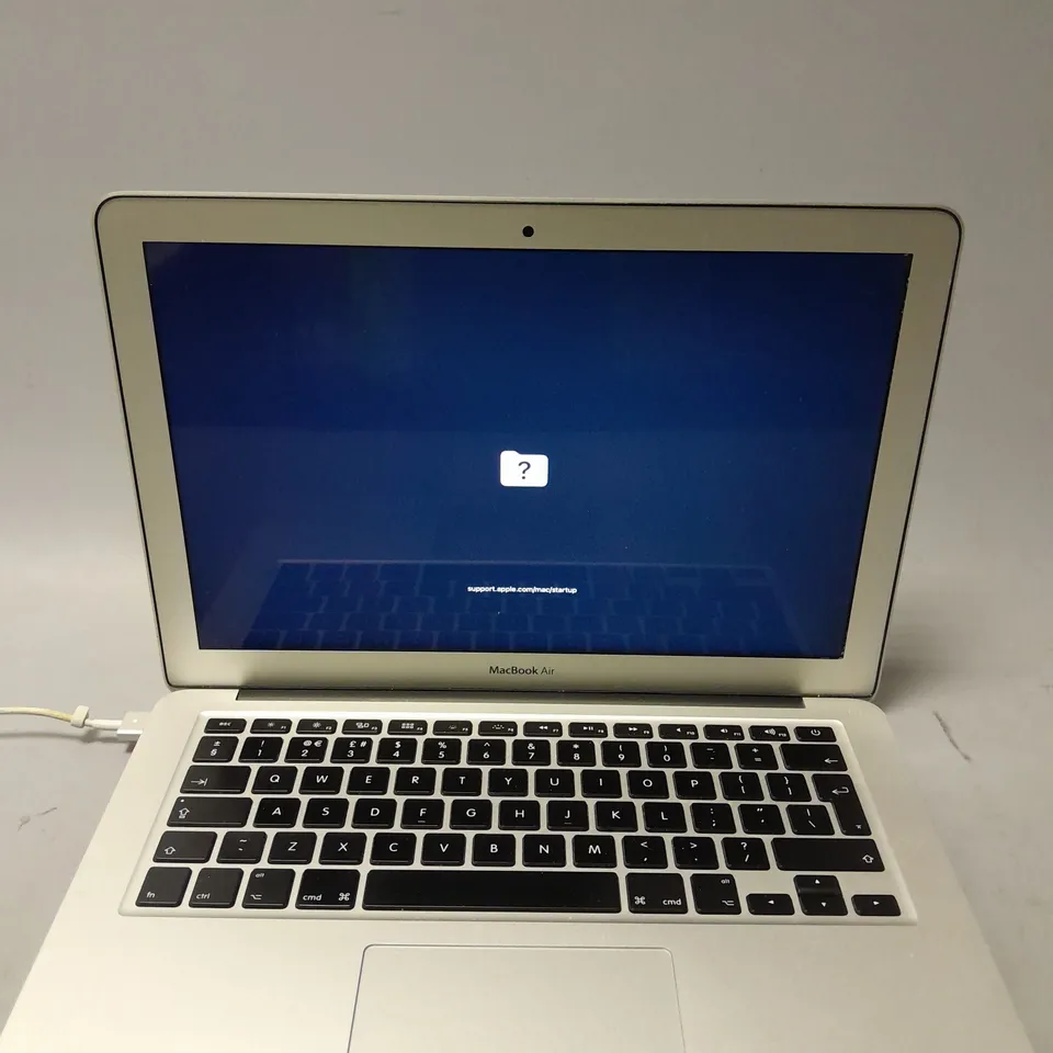 APPLE MACBOOK AIR - A1466