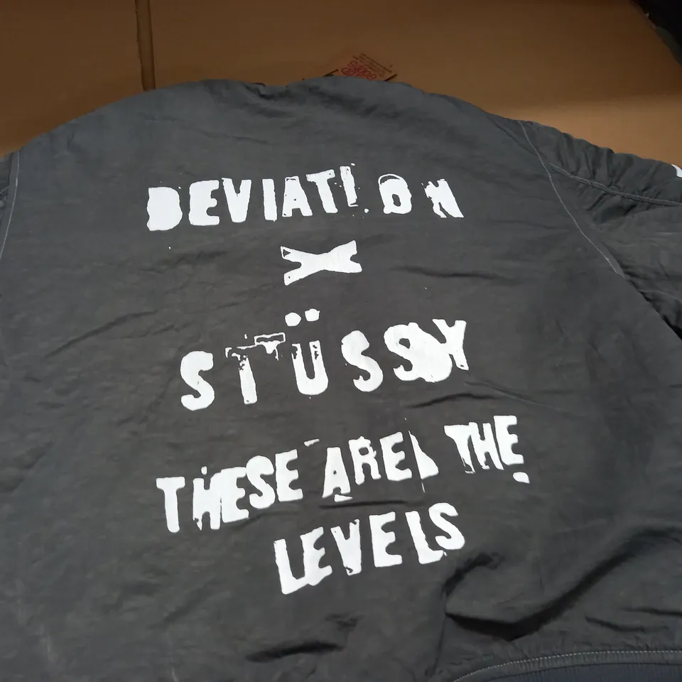 STUSSY GREY BOMBER JACKET - M
