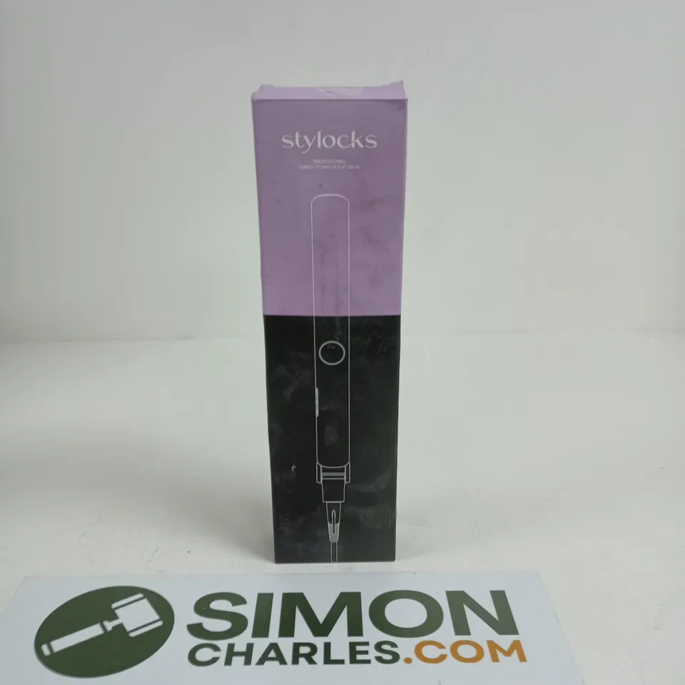 STLOCKS PROFESSIONAL NANO-TITANIUM FLAT IRON