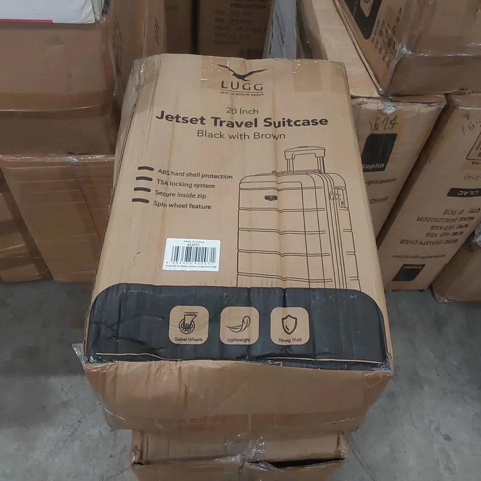 BOXED LUGG LIGHTWEIGHT TRAVEL SUITCASE 