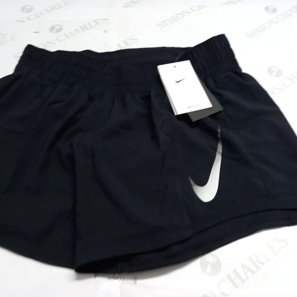 NIKE DRI-FIT WOMENS SHORTS IN BLACK - M