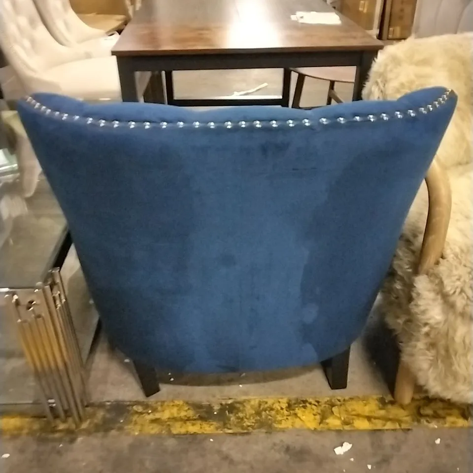 HIGGENBOTHAM VELVET WINGBACK ACCENT CHAIR WITH BUTTON-TUFTED BACK AND NAILHEAD TRIM - BLUE