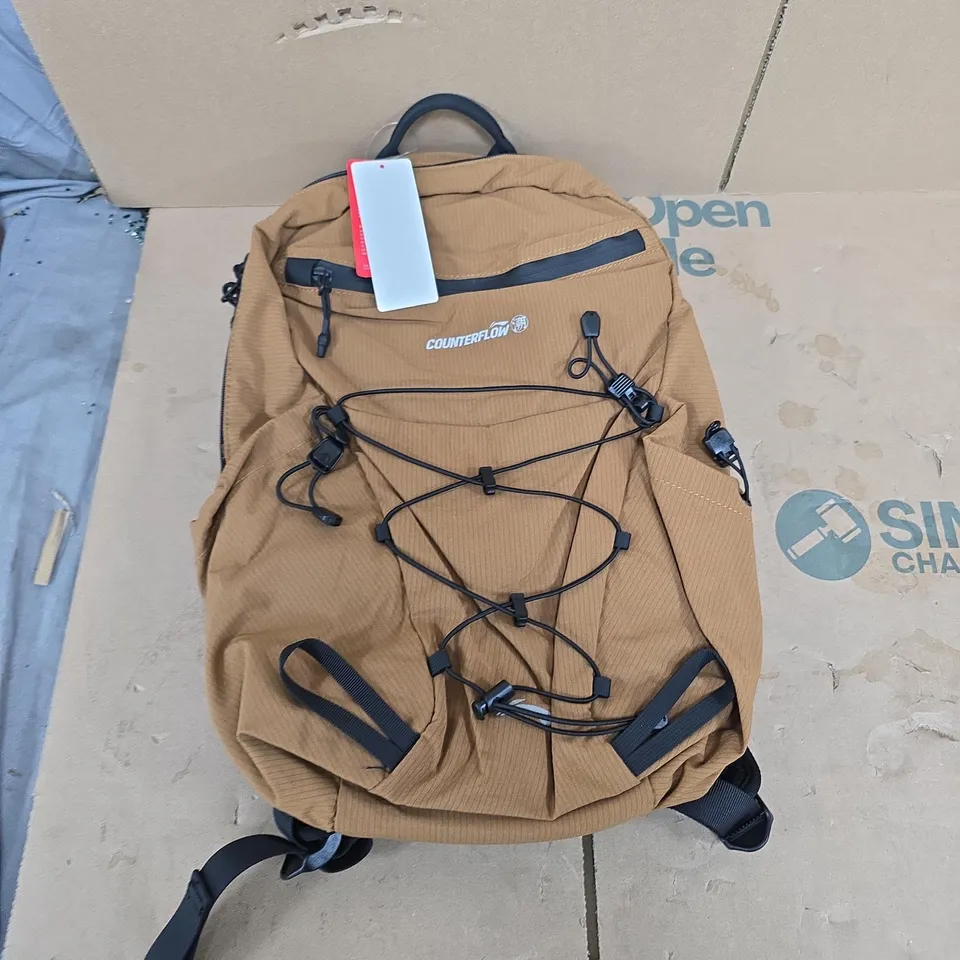 BOX OF APPROXIMATELY 13 ASSORTED ITEMS TO INCLUDE: COUNTERFLOW BACKPACK 