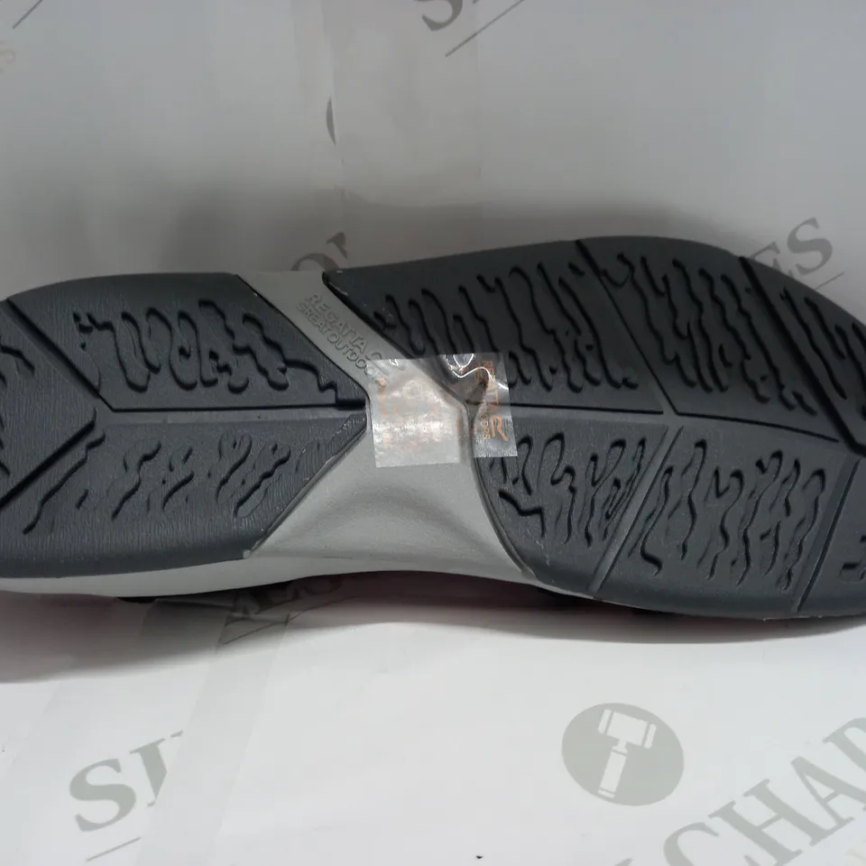 REGATTA LADY ROMA SANDALS SIZE 8