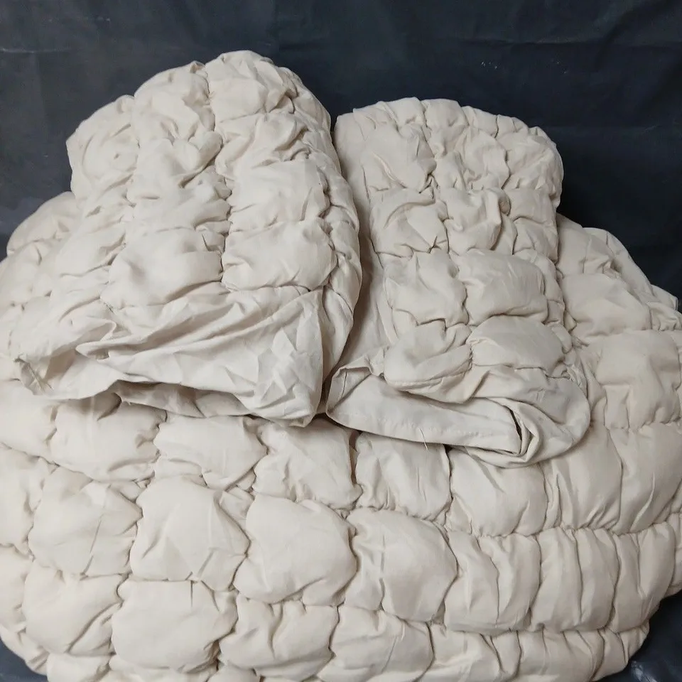 CATHERINE LANSFIELD DUVET SET - NATURAL - KING SIZE