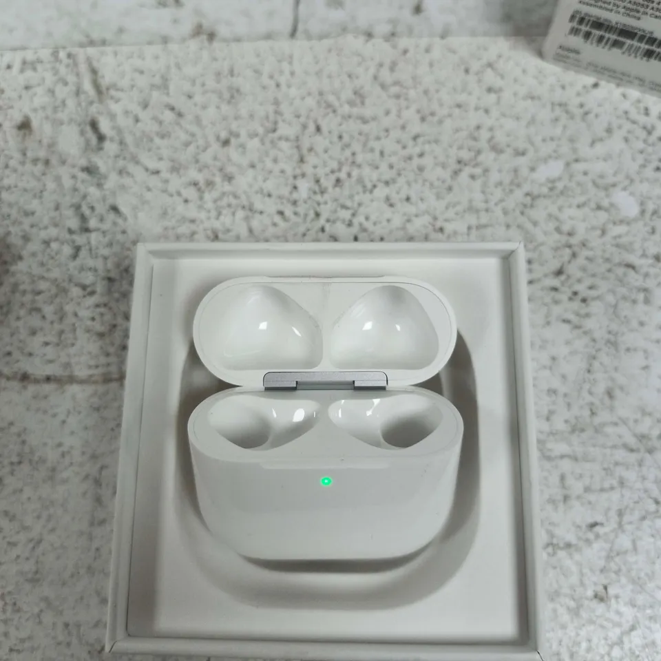 APPLE AIRPODS PRO CHARGING CASE ONLY