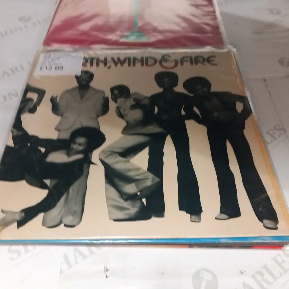 6 X VINYL LPS. RONNIE WOODS, MIKE OLDFIELD, JOHNNY CASH, SKY, EARTH WIND AND FIRE, DIRTY VEGAS ETC