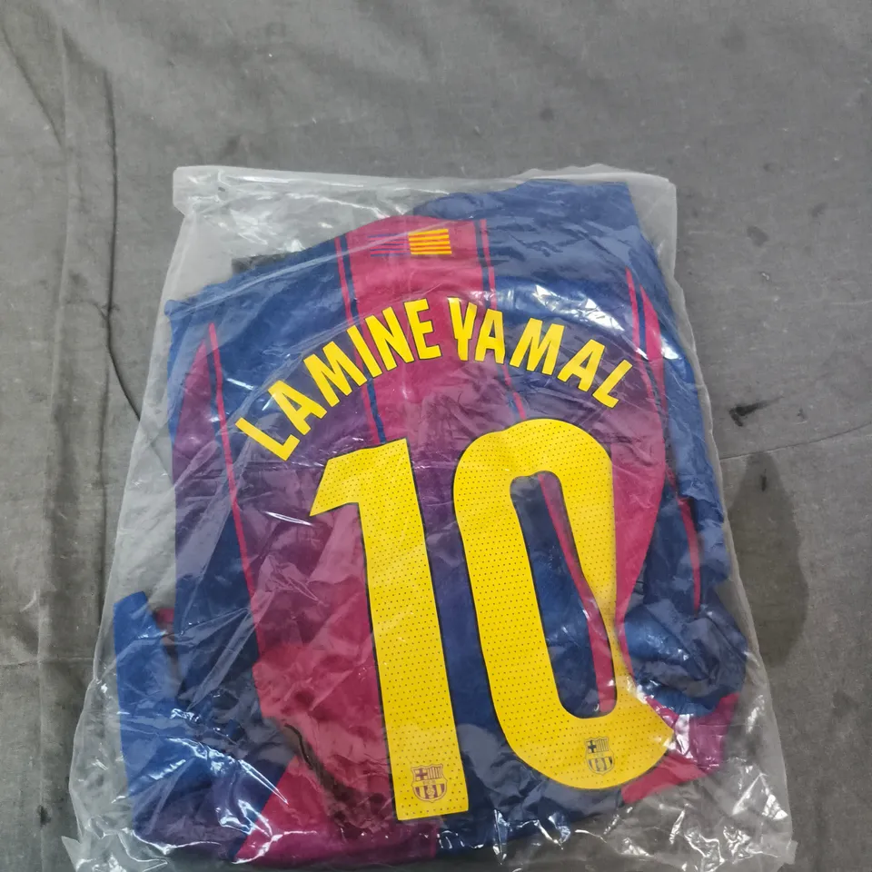 BAGGED BARCELONA FC HOME JERSEY AND SHORTS - YAMINE YAMAL 10 - SIZE 18 - KIDS