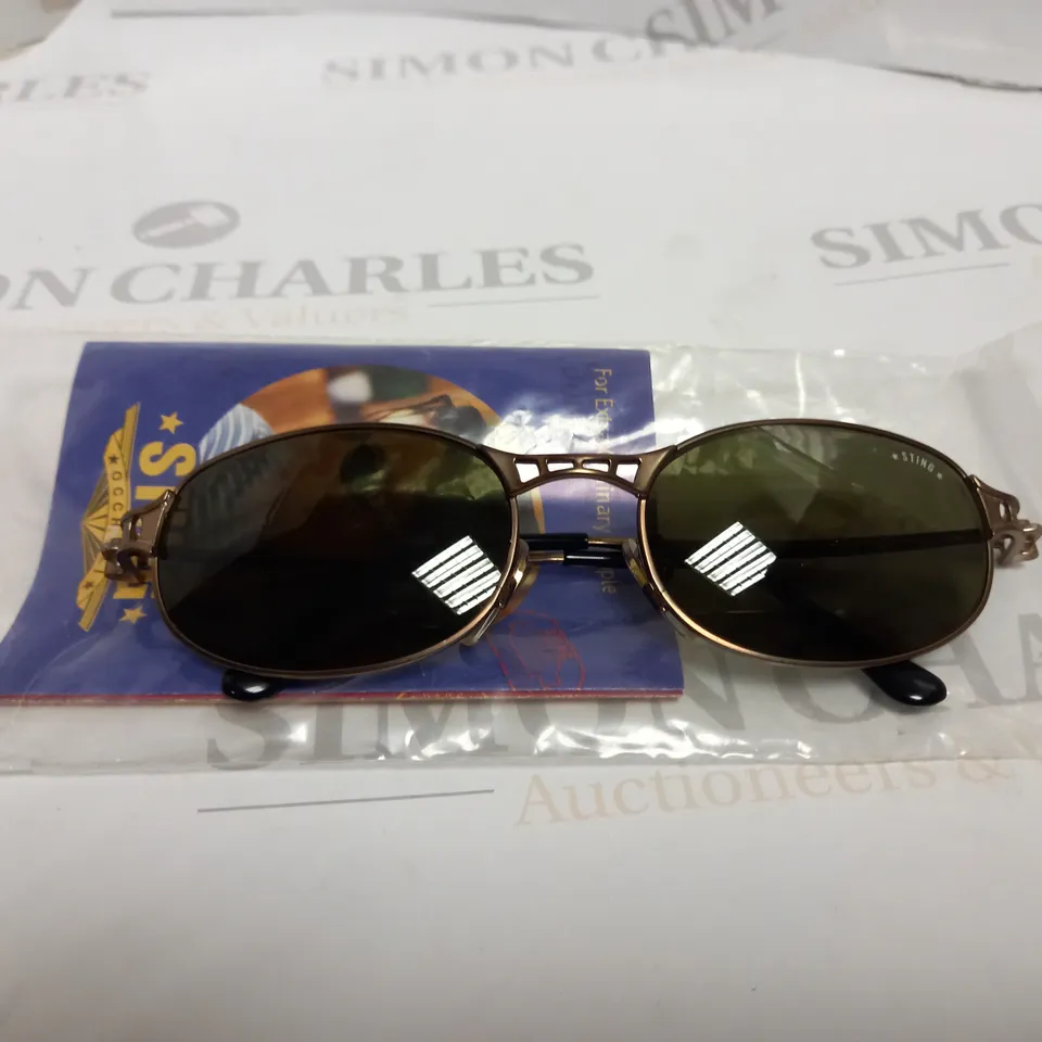 APPROX 11 DERIGO STING SUNGLASSES 